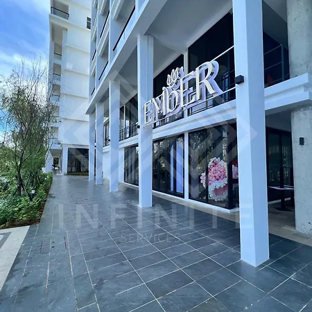 Roxy Sematan Beach Townhouse Deluxe 7 ,8 ,9, 10 ,11 ,12 Exterior photo