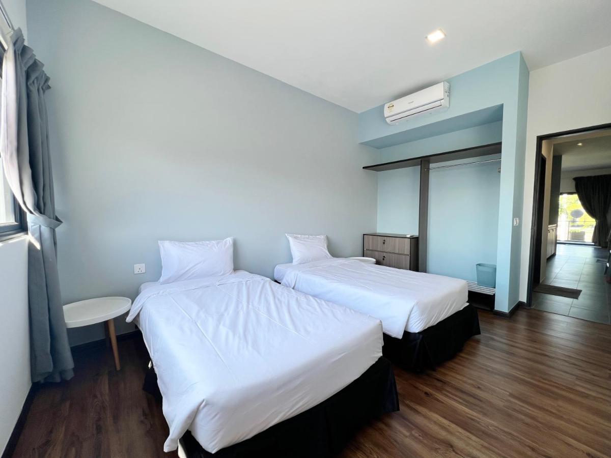 Roxy Townhouse Deluxe 7 ,8 ,9, 10 ,11 ,12 Rumah liburan
