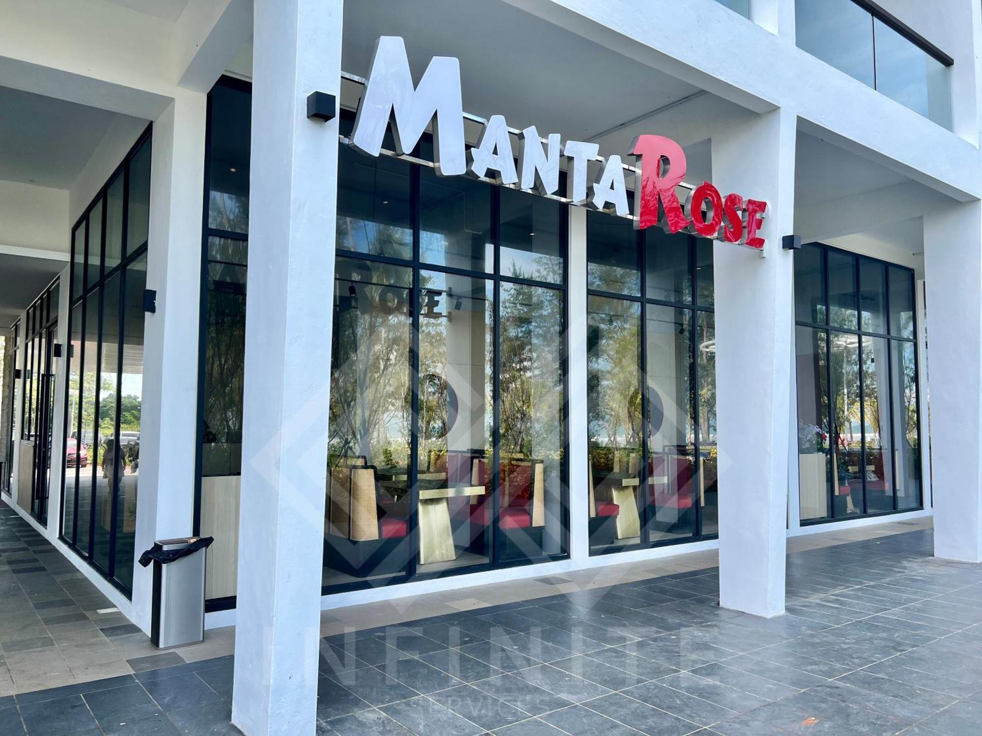 Roxy Townhouse Deluxe 7 ,8 ,9, 10 ,11 ,12 Rumah liburan Sematan