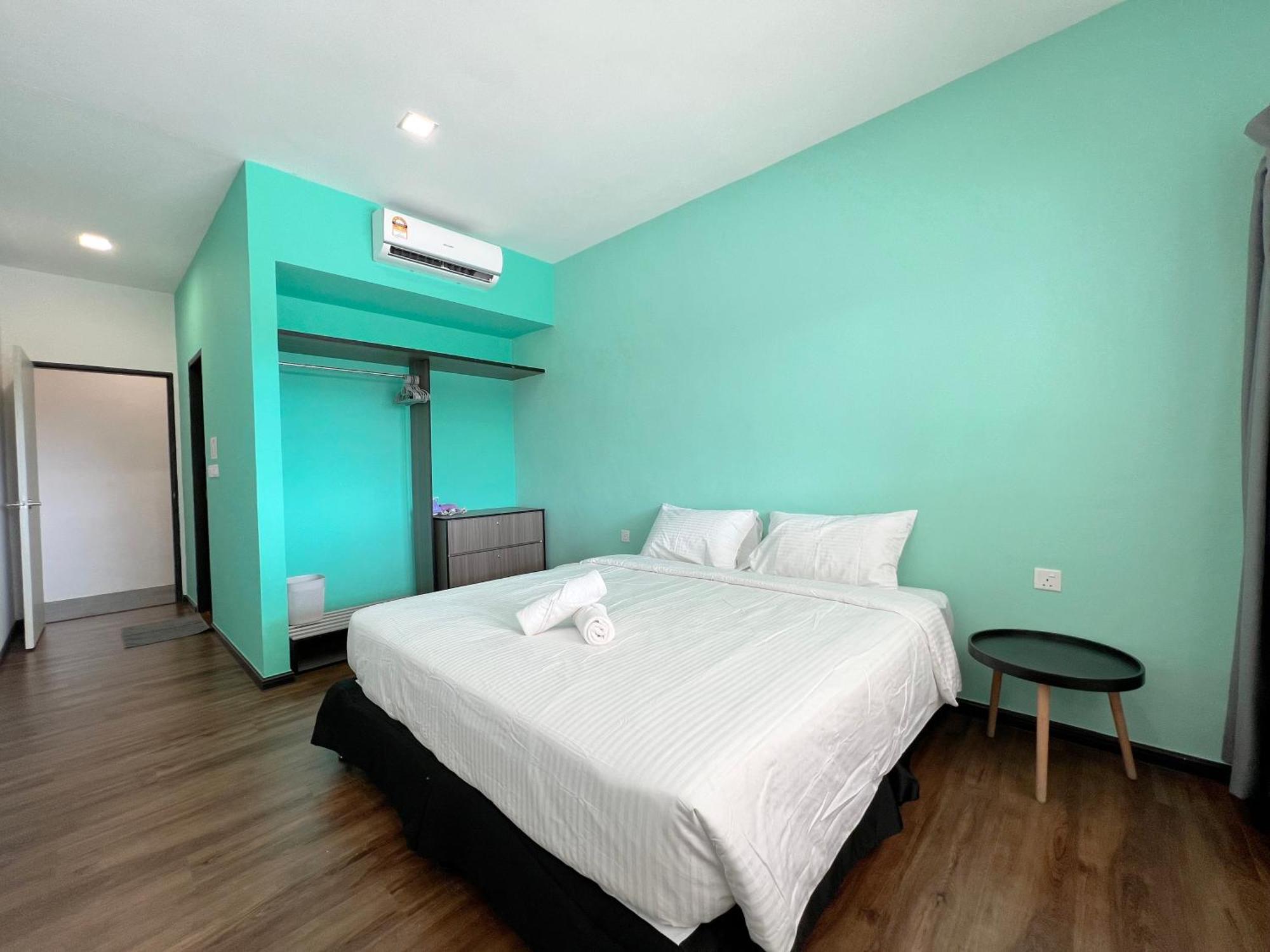 Rumah liburan Roxy Townhouse Deluxe 7 ,8 ,9, 10 ,11 ,12 Sematan