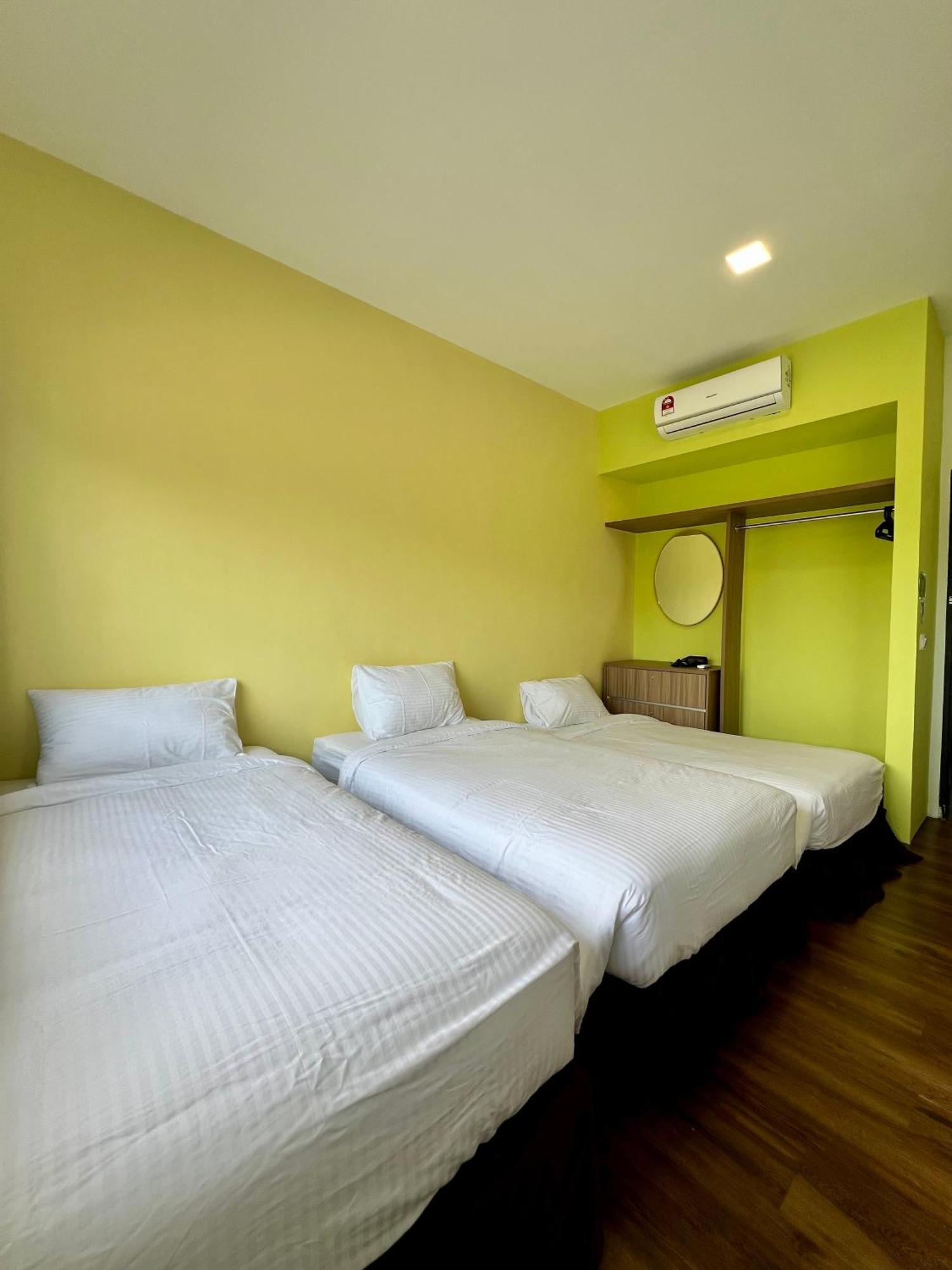 Roxy Townhouse Deluxe 7 ,8 ,9, 10 ,11 ,12 *